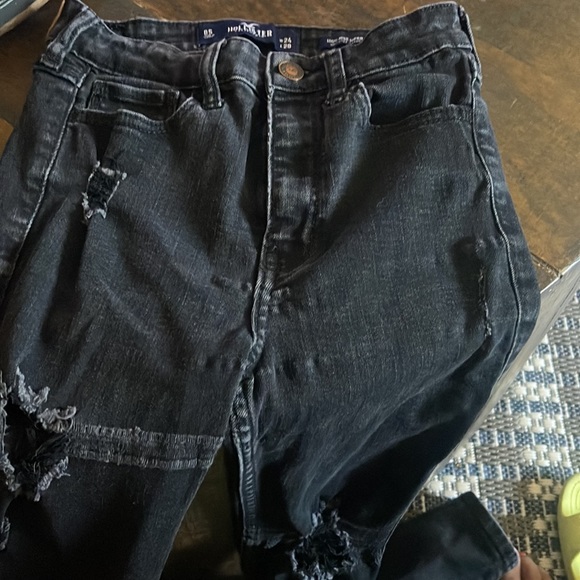 Gently used girls Black Hollister Jeans - Picture 3 of 11